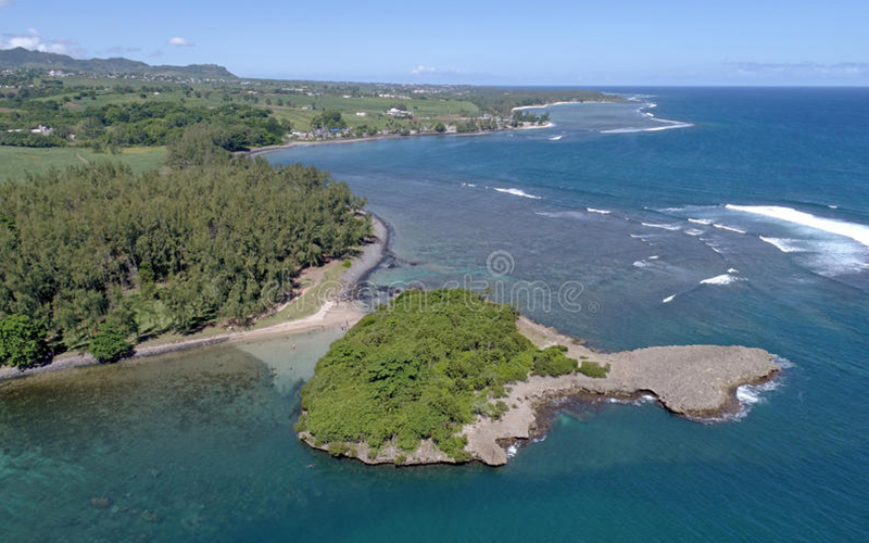 aerial-view-ilot-sanchot-mauritius-south-coast-87359344