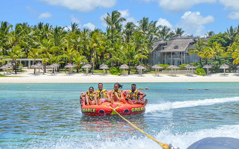 UNDERSEA WALK AND ILE AUX CERFS ON SPEEDBOAT