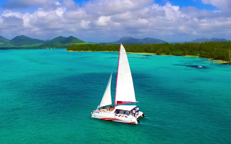tinoboat-catamaran-cruise-mauritius-deals-promo-